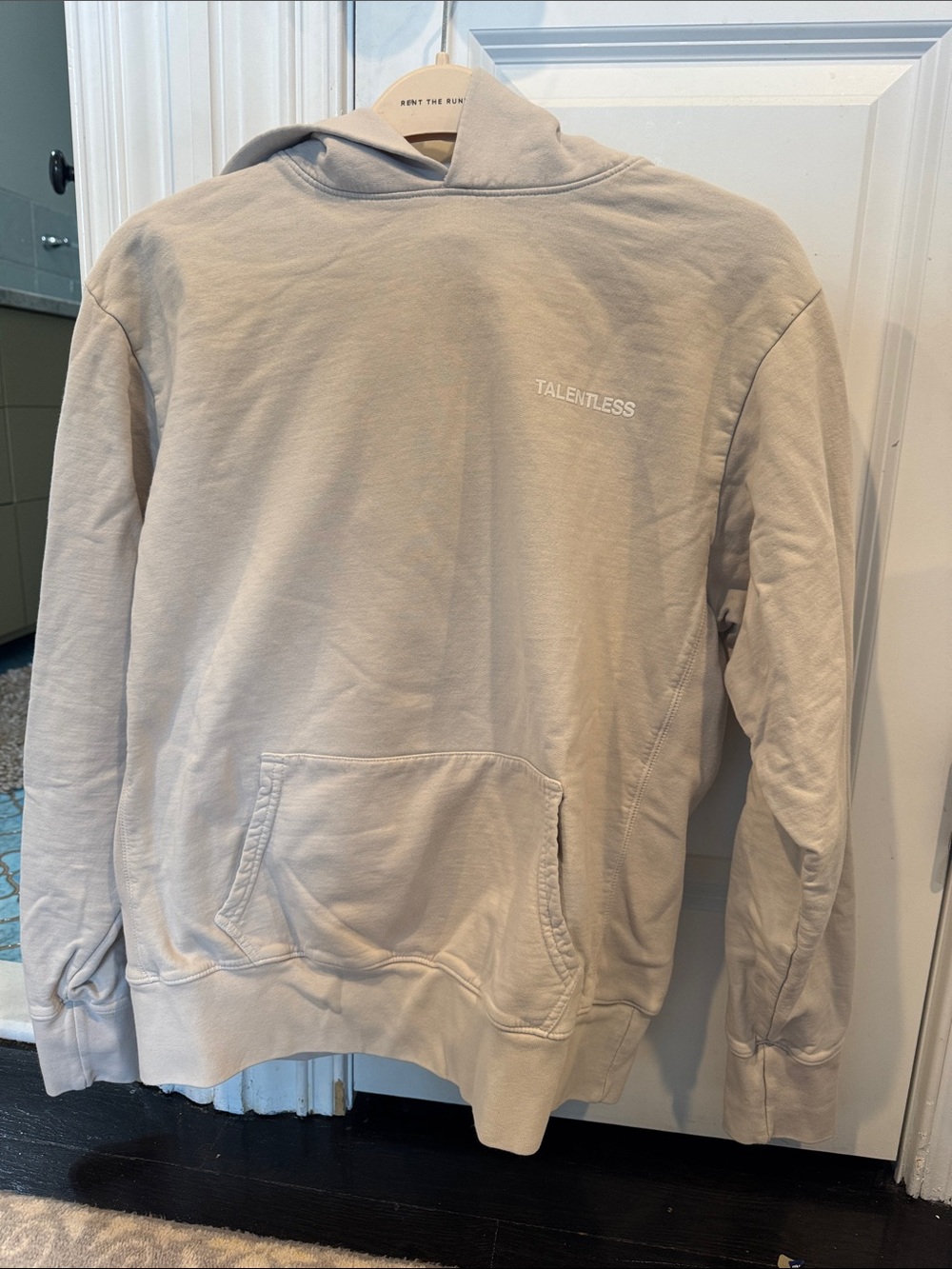 TALENTLESS Sand Logo Hoodie